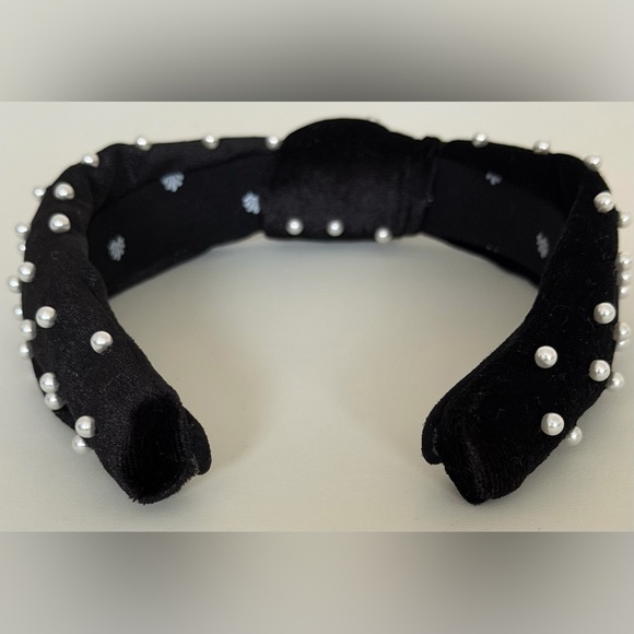 Lele Sadoughi Black Velvet Pearl Headband main image 6